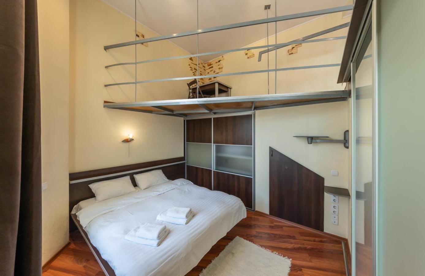Comfortable Apartment On Mikhaylovskiy Lane Kiev Exterior foto